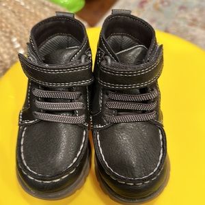 Stride Rite Stuart Boots. Size 5